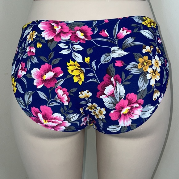 Bright Floral Cut Out One Piece Monokini Swimsuit - Picture 6 of 13